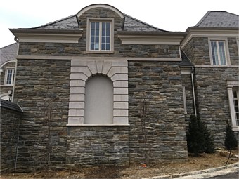 Black river mica ashlar - house facade